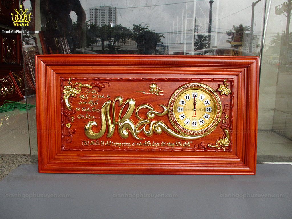 đồng hồ gỗ chữ nhẫn